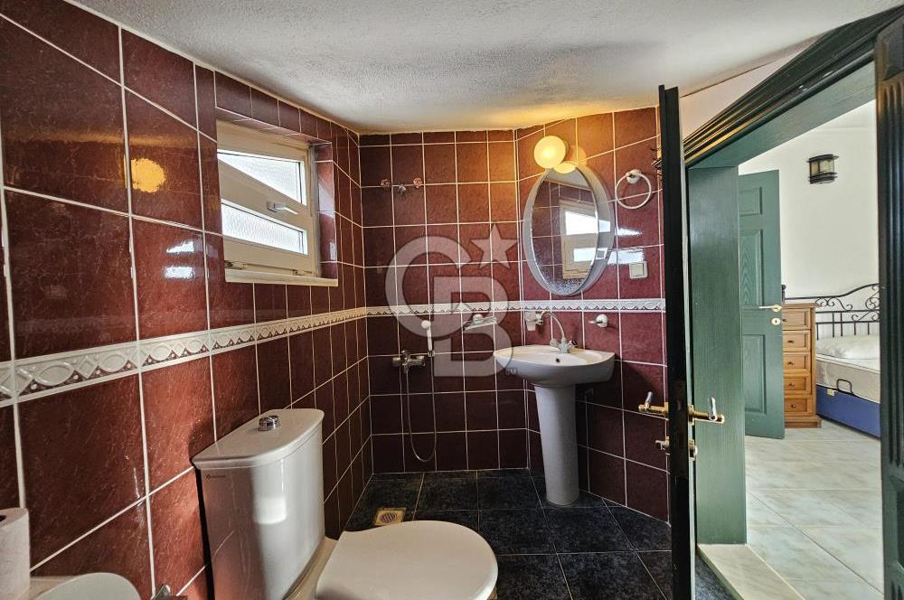 Ayvalık Altınova Uzungöl Mevkiinde 5+1 Kiralık Villa