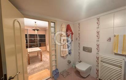 Bostanlı Akbank Sokağı İçerisinde Geniş Satılık 3+1 Daire