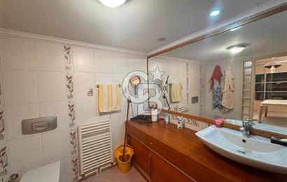 Bostanlı Akbank Sokağı İçerisinde Geniş Satılık 3+1 Daire