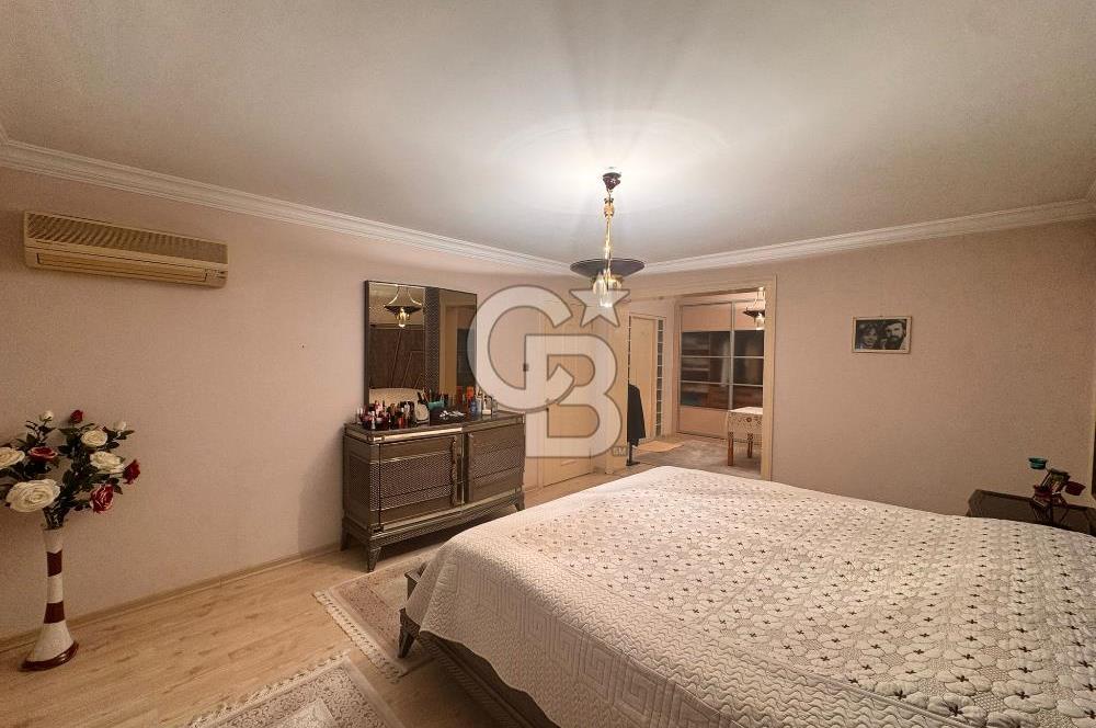 Bostanlı Akbank Sokağı İçerisinde Geniş Satılık 3+1 Daire