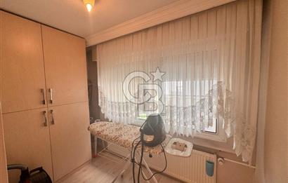 Bostanlı Akbank Sokağı İçerisinde Geniş Satılık 3+1 Daire