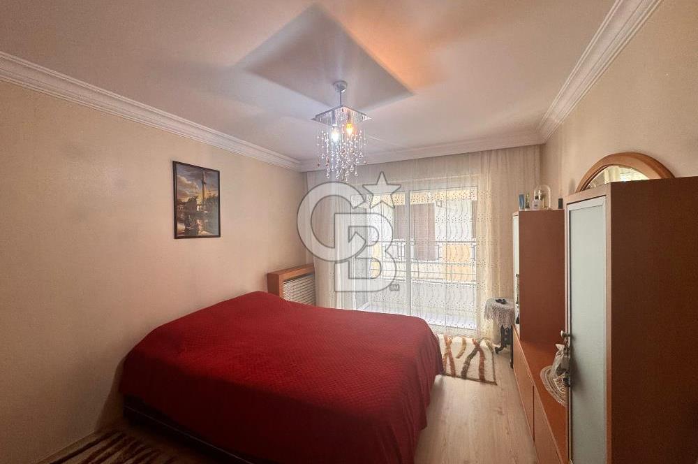 Bostanlı Akbank Sokağı İçerisinde Geniş Satılık 3+1 Daire