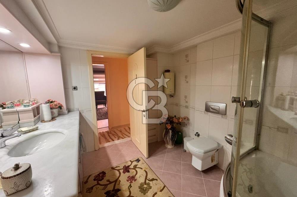 Bostanlı Akbank Sokağı İçerisinde Geniş Satılık 3+1 Daire