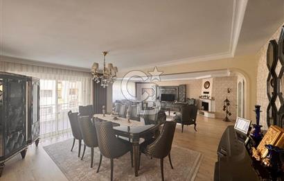 Bostanlı Akbank Sokağı İçerisinde Geniş Satılık 3+1 Daire