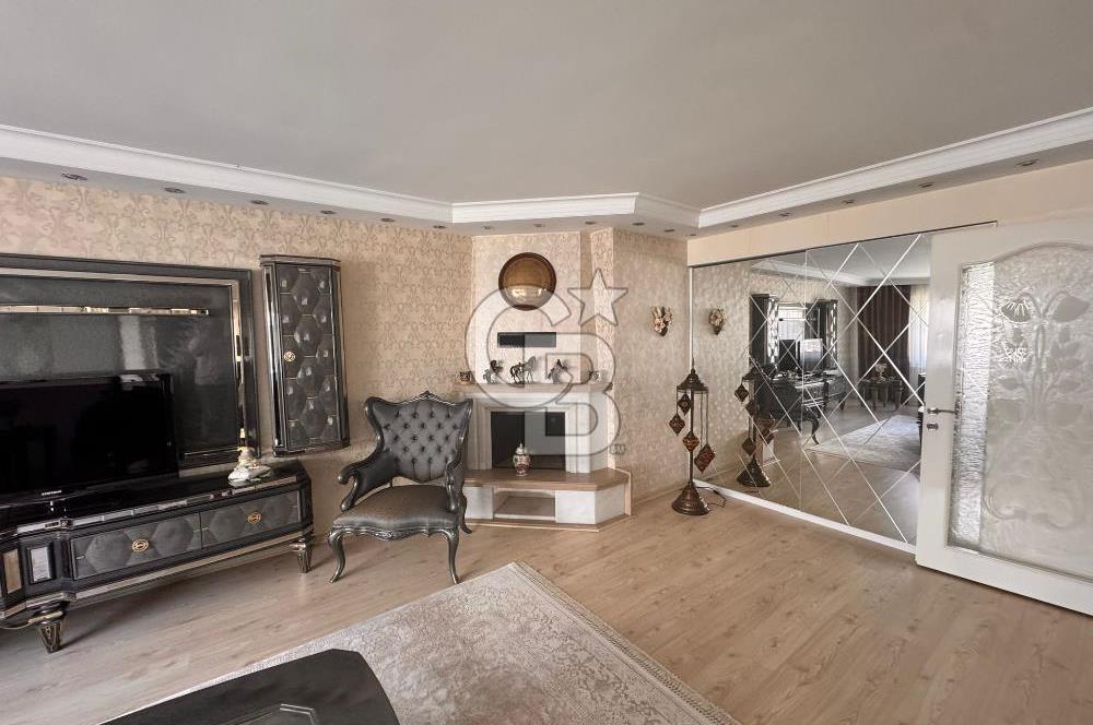 Bostanlı Akbank Sokağı İçerisinde Geniş Satılık 3+1 Daire