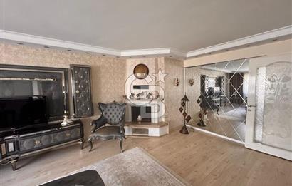 Bostanlı Akbank Sokağı İçerisinde Geniş Satılık 3+1 Daire