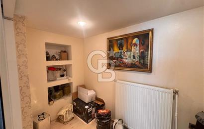 Bostanlı Akbank Sokağı İçerisinde Geniş Satılık 3+1 Daire