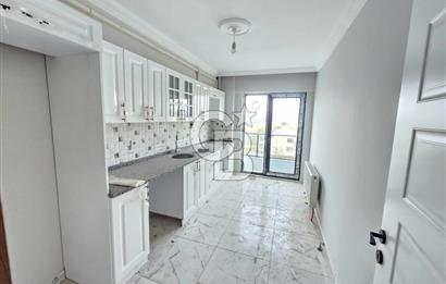 ÇARDAK MERKEZİ KONUMDA DENİZ MANZARALI ARAKAT 2+1 DAİRE