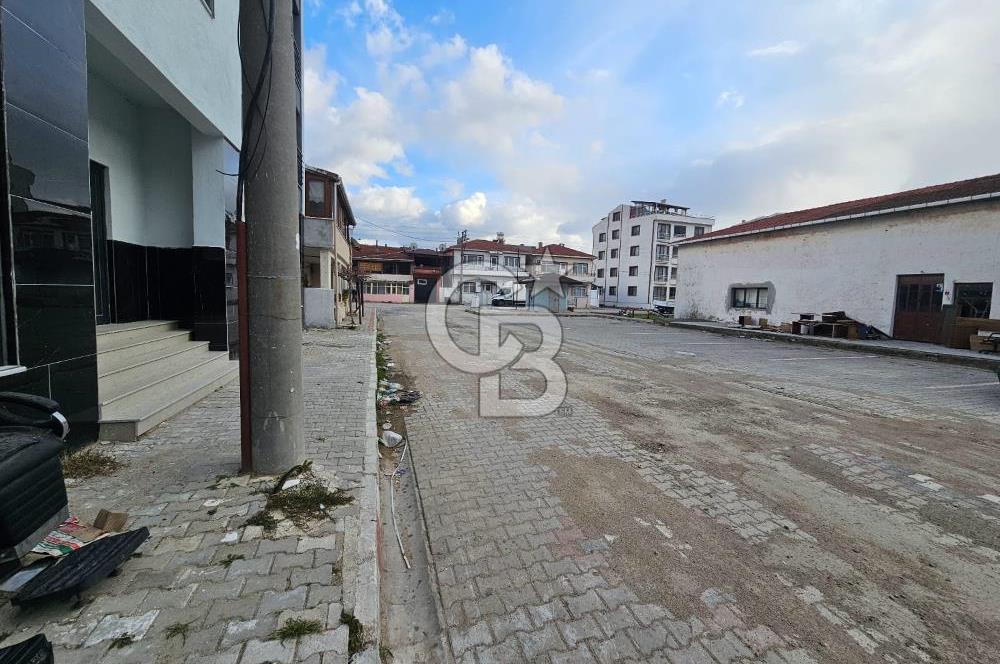 ÇARDAK MERKEZİ KONUMDA DENİZ MANZARALI ARAKAT 2+1 DAİRE