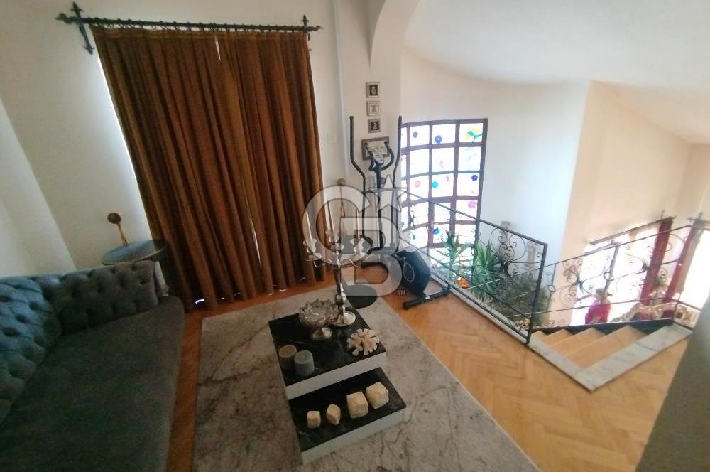 Sancak'ta 6,5+1 Full Yapılı Lüks Loft Daire