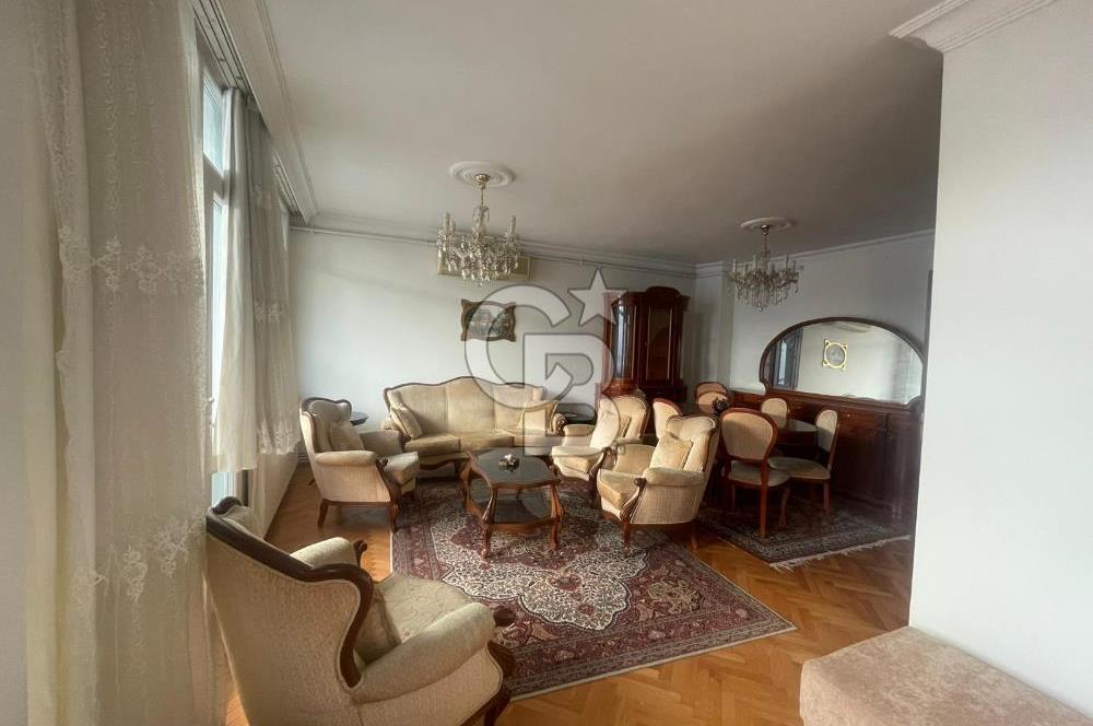 Karşıyaka da Deniz manzaralı Eşyalı Kiralık Daire