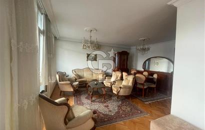 Karşıyaka da Deniz manzaralı Eşyalı Kiralık Daire