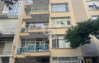 Karşıyaka da Deniz manzaralı Eşyalı Kiralık Daire