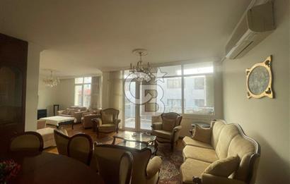 Karşıyaka da Deniz manzaralı Eşyalı Kiralık Daire