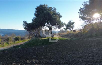 ÇANAKKALE KEMEL KÖYÜNDE BARAJ MANZARALI SATILIK 420 M2 ARAZİ