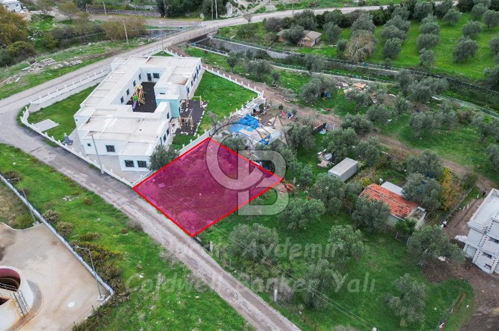 Dikili, Çandarlı’da 15/30 İmarlı 377 m2 Satılık Arsa