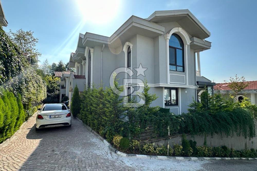 CB Envoy'dan Zeray Delal Garden Konaklarında Çok Özel 4+1 Villa