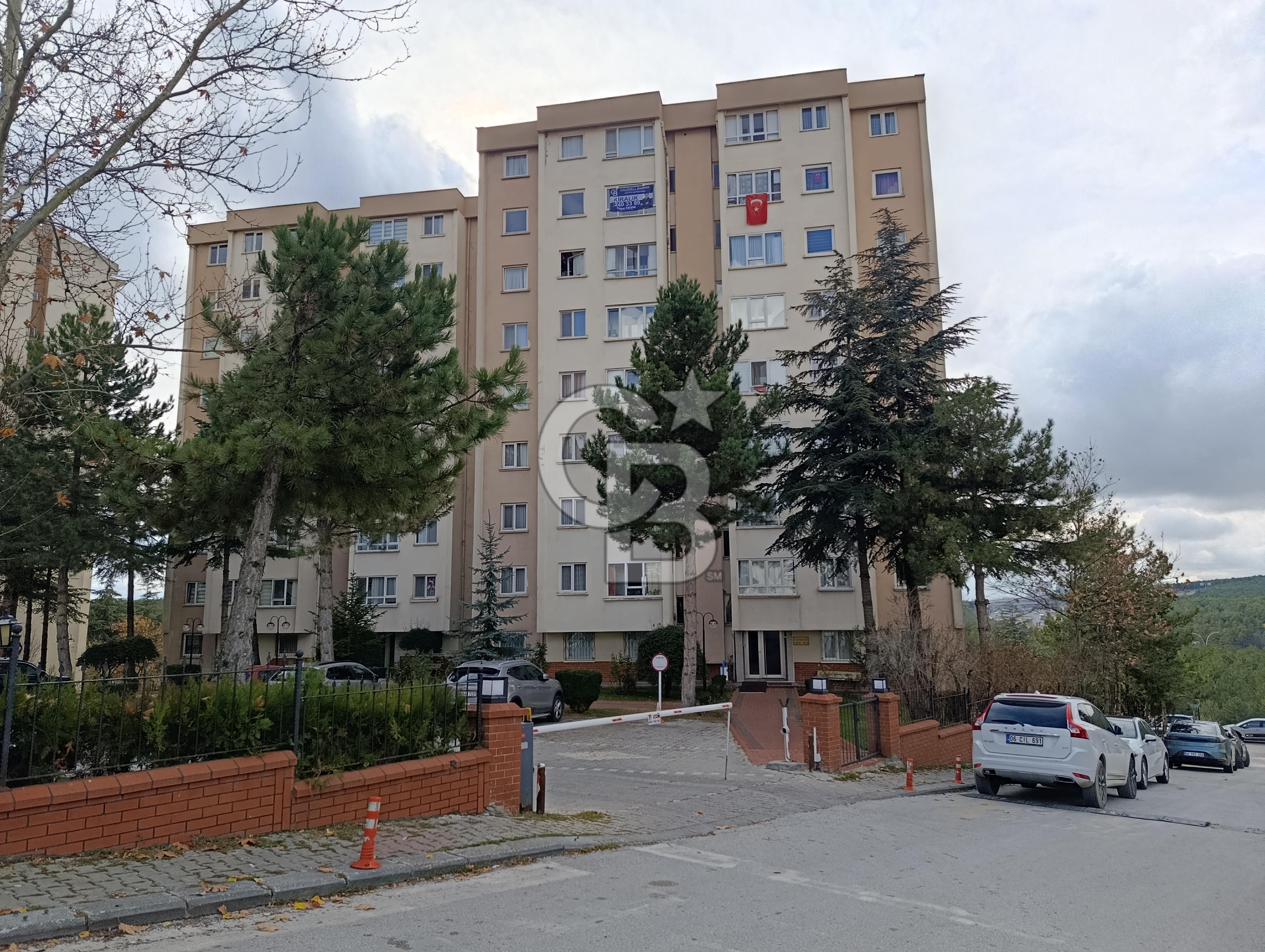 MAYA KOLEJİ YAKINA ATATÜRK SİTESİNDE ARA KATTA 3+1 KİRALIK DAİRE