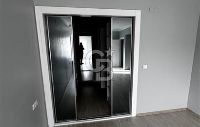 BAĞLICA MERMEROĞLU CADDESİNDE SİTEDE UYGUN FİYATLI GENİŞ 4+1