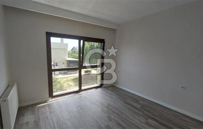 ŞARKÖY'DE DENİZ MANZARALI VİLLA  