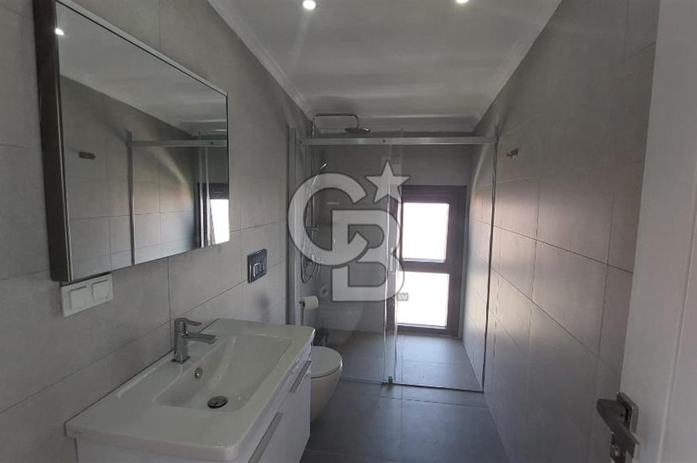 ŞARKÖY'DE DENİZ MANZARALI VİLLA  