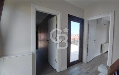 ŞARKÖY'DE DENİZ MANZARALI VİLLA  