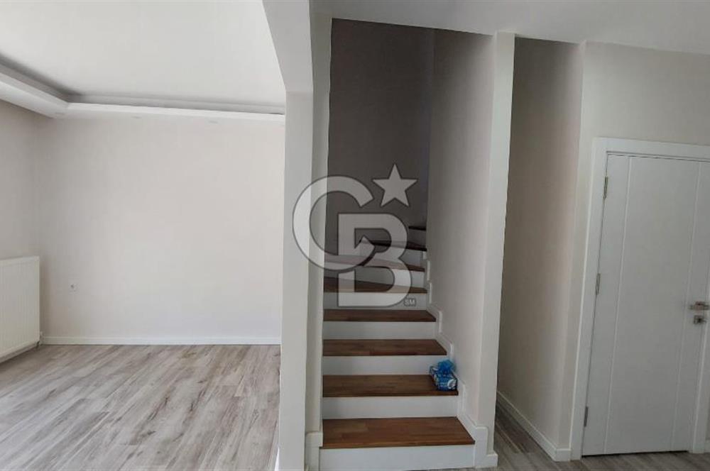 ŞARKÖY'DE DENİZ MANZARALI VİLLA  