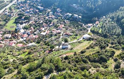 AHMETBEYLİ’DE DENİZE YAKIN, TARİHİ DOKU İÇİNDE, NUMARATAJLI YATIRIMLIK ARAZİ