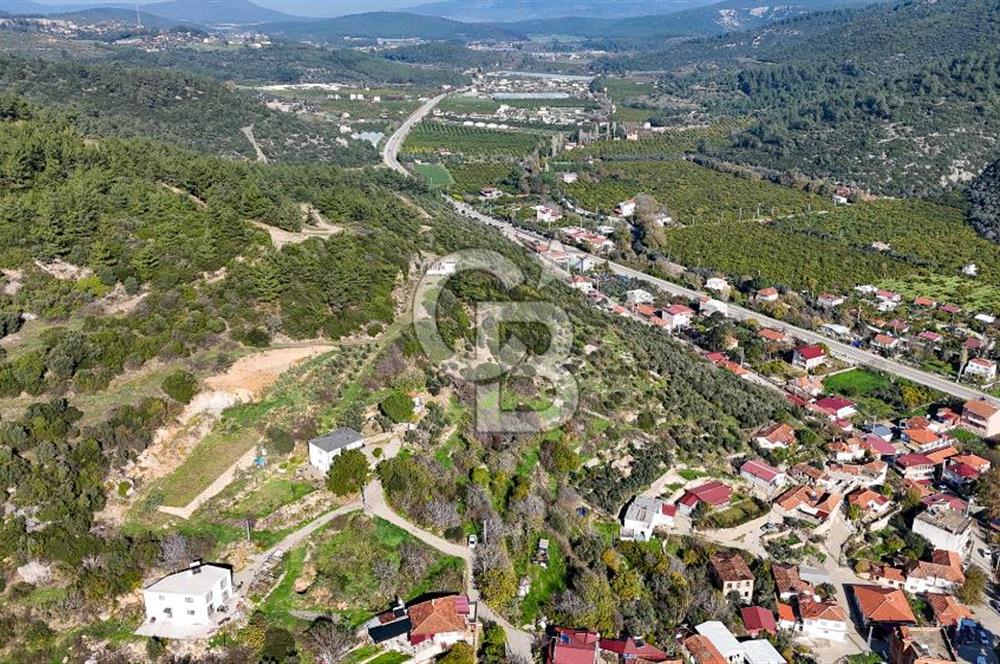 AHMETBEYLİ’DE DENİZE YAKIN, TARİHİ DOKU İÇİNDE, NUMARATAJLI YATIRIMLIK ARAZİ