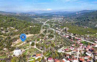 AHMETBEYLİ’DE DENİZE YAKIN, TARİHİ DOKU İÇİNDE, NUMARATAJLI YATIRIMLIK ARAZİ