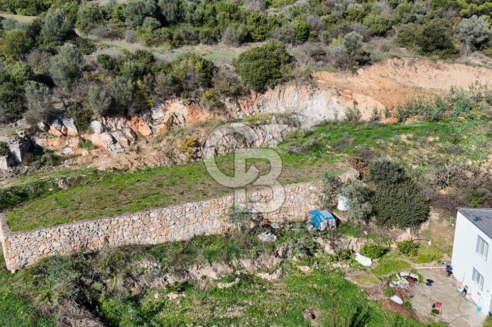 AHMETBEYLİ’DE DENİZE YAKIN, TARİHİ DOKU İÇİNDE, NUMARATAJLI YATIRIMLIK ARAZİ