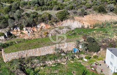 AHMETBEYLİ’DE DENİZE YAKIN, TARİHİ DOKU İÇİNDE, NUMARATAJLI YATIRIMLIK ARAZİ