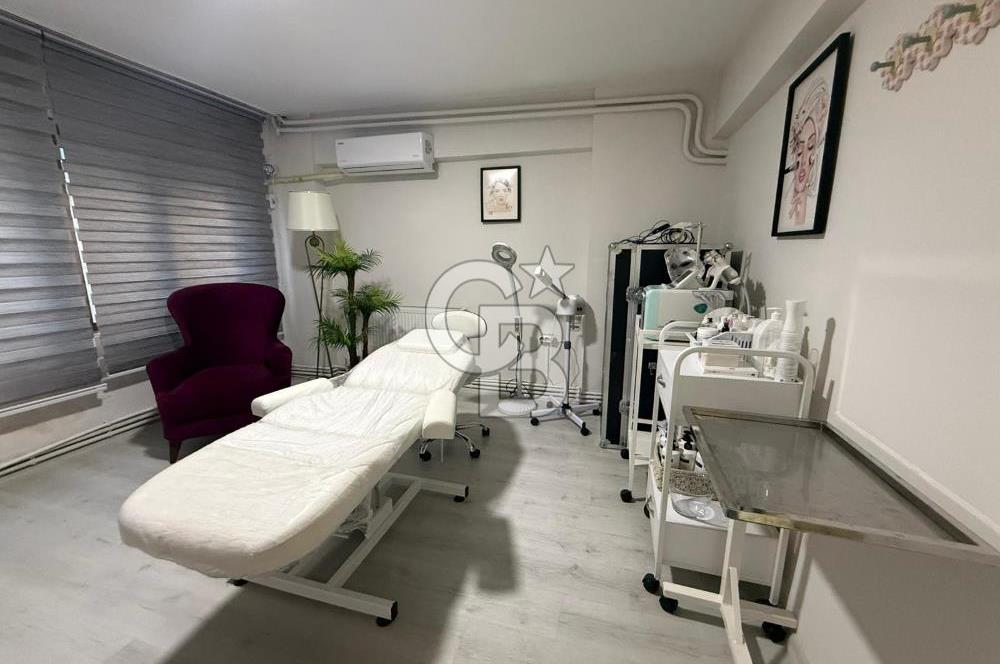 Konak İnönü Caddesinde Devren Kiralık Güzellik Merkezi