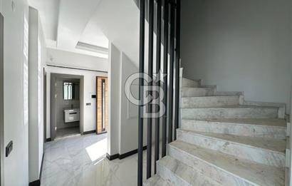 CB Envoy'dan Sunrise Villalarında Deniz Manzaralı Tripleks Villa