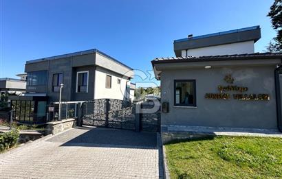 CB Envoy'dan Sunrise Villalarında Deniz Manzaralı Tripleks Villa