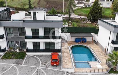 CB Envoy'dan Sunrise Villalarında Deniz Manzaralı Tripleks Villa