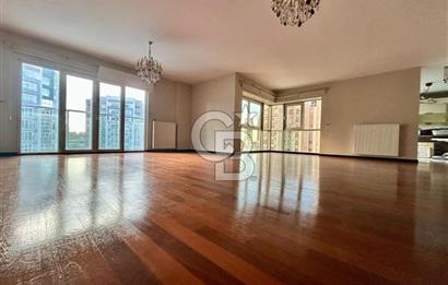 Ağaoğlu My Town'da 4+1 havuz cepheli sosyal tesis.güv.Boş daire