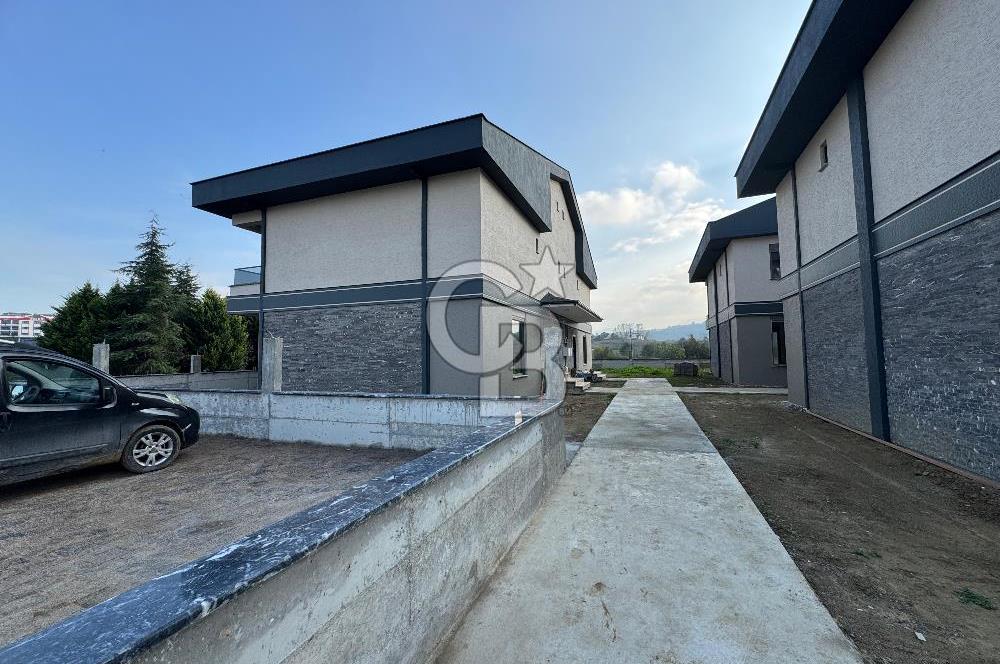 YALOVA SAMANLI DA NEZİH BUTİK SİTEDE SATILIK 6+1 TRİPLEX VİLLA!.