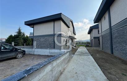 YALOVA SAMANLI DA NEZİH BUTİK SİTEDE SATILIK 6+1 TRİPLEX VİLLA!.