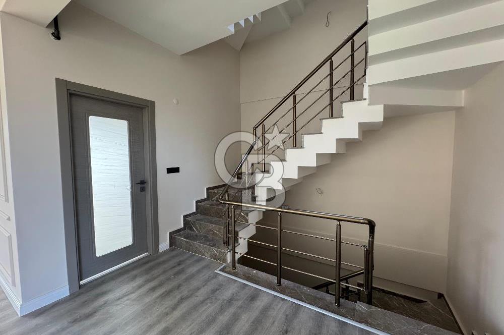 YALOVA SAMANLI DA NEZİH BUTİK SİTEDE SATILIK 6+1 TRİPLEX VİLLA!.