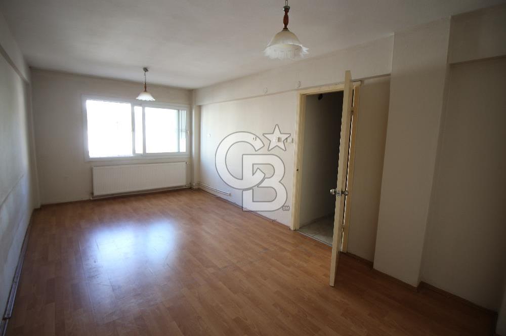 Buca Çevikbir Meydan Yakını 2+1 Satılık Daire