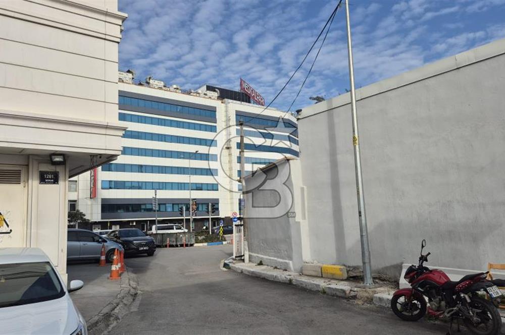 Konak - Merkez Mürselpaşa Bulvarı Üzerinde Eşyalı 1+0 Kiralık Ofis