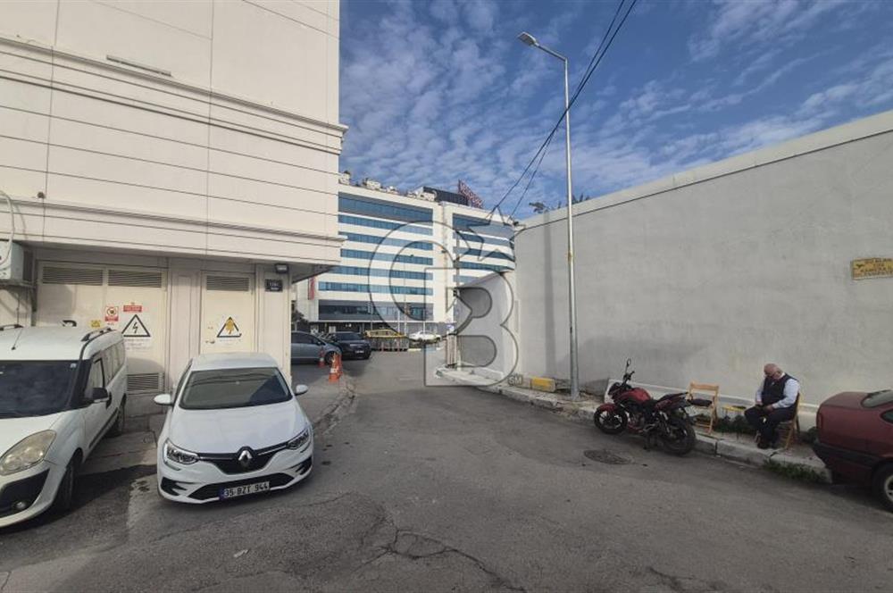 Konak - Merkez Mürselpaşa Bulvarı Üzerinde Eşyalı 1+0 Kiralık Ofis