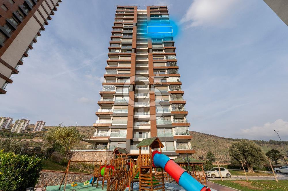 Karşıyaka 360 Sitesi Yüksek Vadi Evlerinde Büyük Tip Satılık 4+1