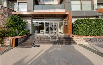 Karşıyaka 360 Sitesi Yüksek Vadi Evlerinde Büyük Tip Satılık 4+1