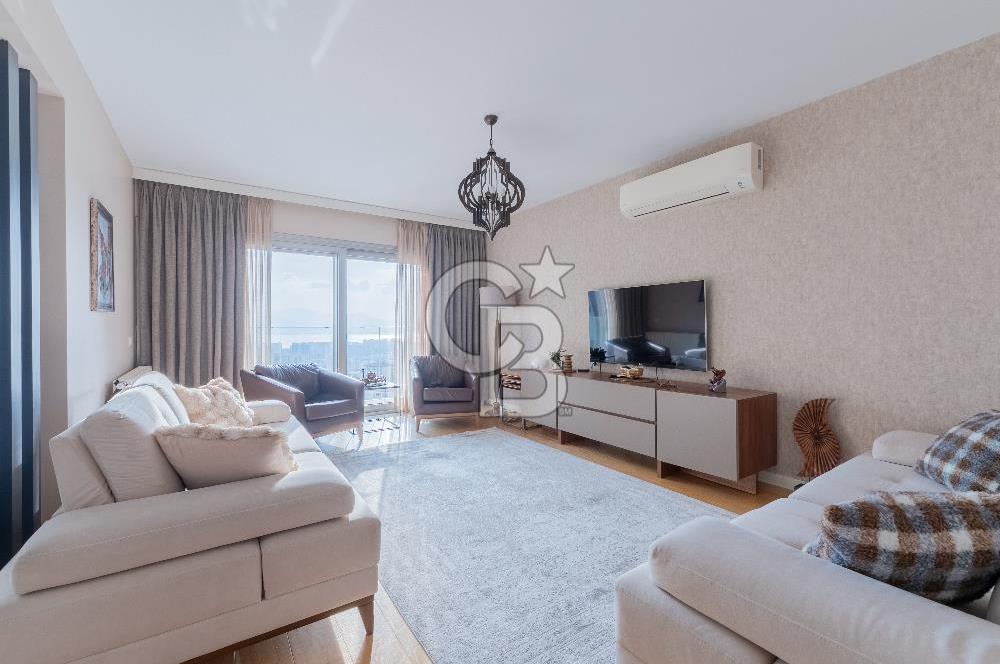 Karşıyaka 360 Sitesi Yüksek Vadi Evlerinde Büyük Tip Satılık 4+1