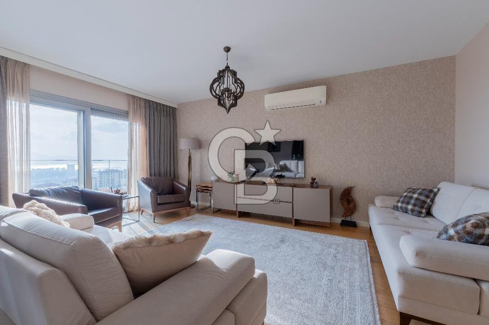 Karşıyaka 360 Sitesi Yüksek Vadi Evlerinde Büyük Tip Satılık 4+1