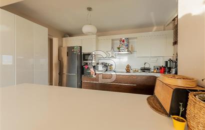 Karşıyaka 360 Sitesi Yüksek Vadi Evlerinde Büyük Tip Satılık 4+1