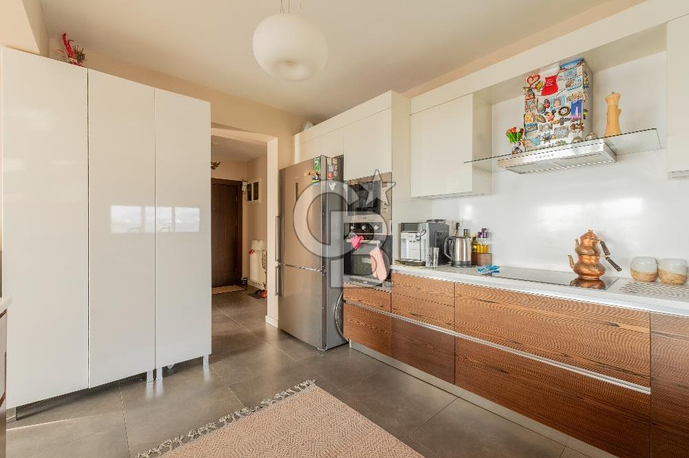 Karşıyaka 360 Sitesi Yüksek Vadi Evlerinde Büyük Tip Satılık 4+1