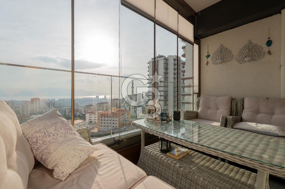 Karşıyaka 360 Sitesi Yüksek Vadi Evlerinde Büyük Tip Satılık 4+1